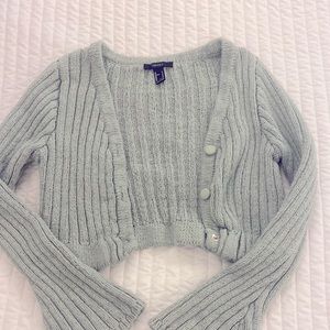 Forever 21 green cropped button up sweater with flare sleeves Size M
